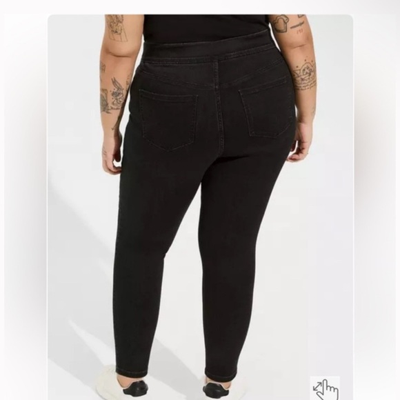 Torrid Pull On Skinny Jeans Jeggings Size 3X Tall Long 22/24 Black - Picture 6 of 6